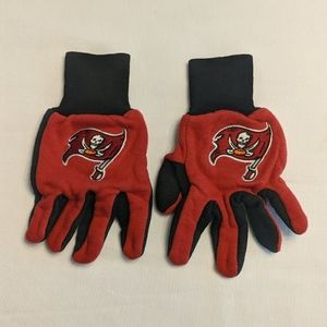 Buccaneers football gloves